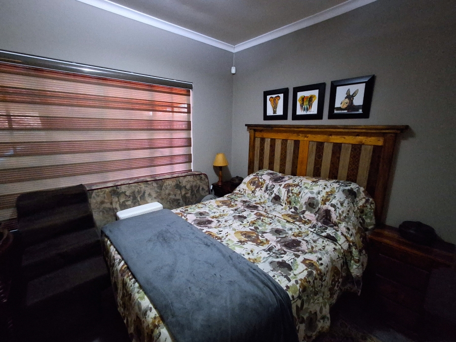 3 Bedroom Property for Sale in Protea Park North West